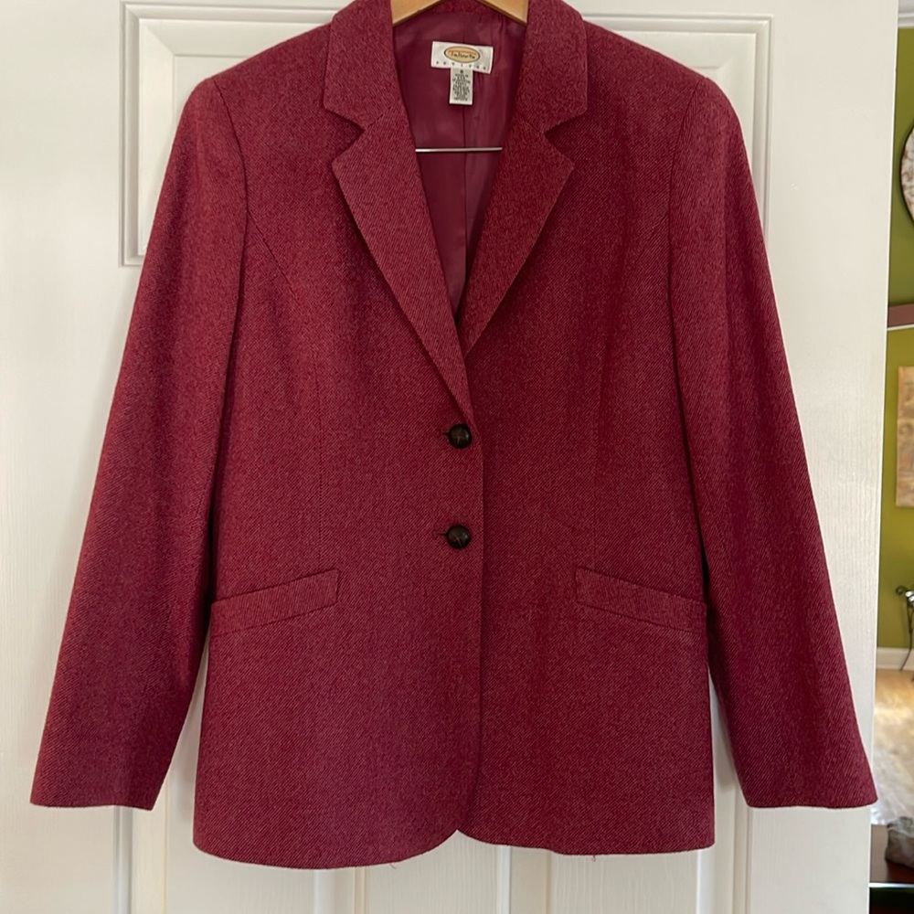 TALBOTS MAROON WOOL TWEED JACKET WITH LEATHER BUTTONS SZ 8 PETITES